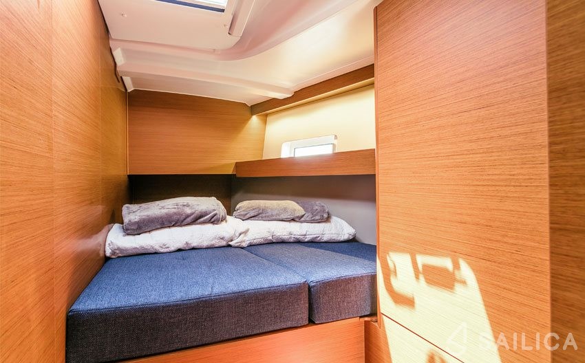 Sun Odyssey 490 - Yacht Charter Sailica