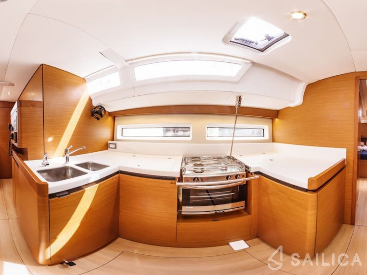 Sun Odyssey 490 - Yacht Charter Sailica