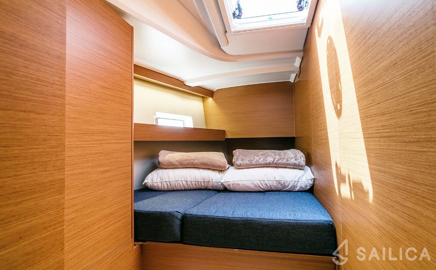 Sun Odyssey 490 - Yacht Charter Sailica