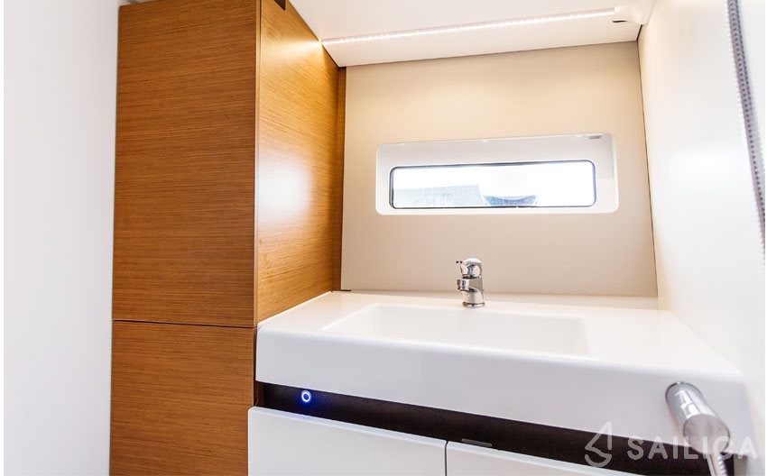 Sun Odyssey 490 - Yacht Charter Sailica