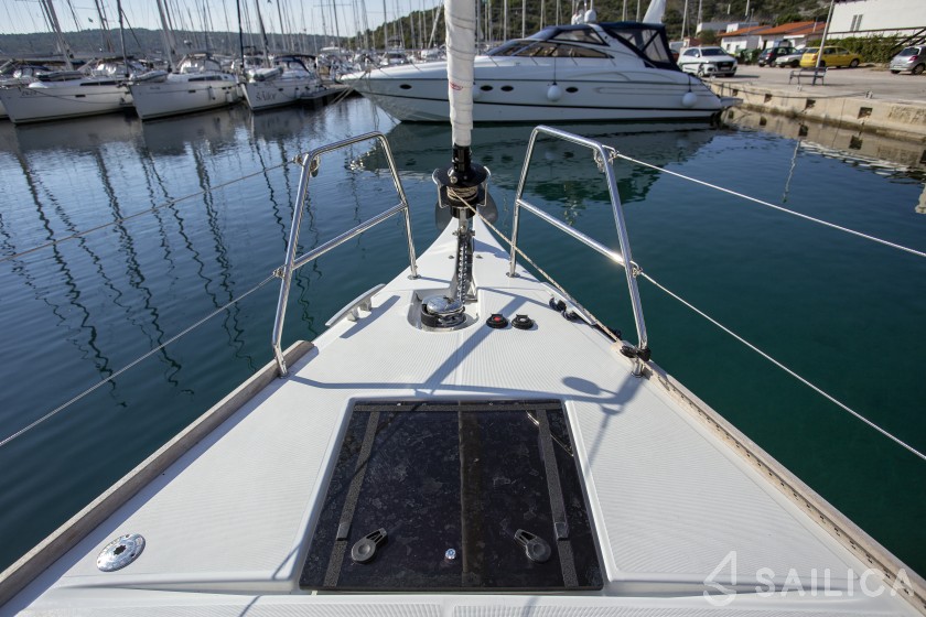 Dufour 460 GL - Yacht Charter Sailica