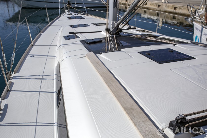 Dufour 460 GL - Yacht Charter Sailica