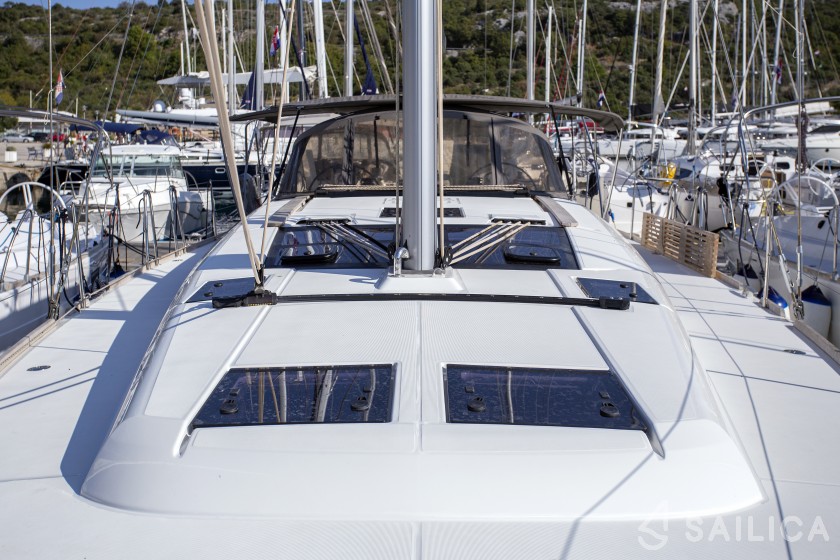 Dufour 460 GL - Yacht Charter Sailica