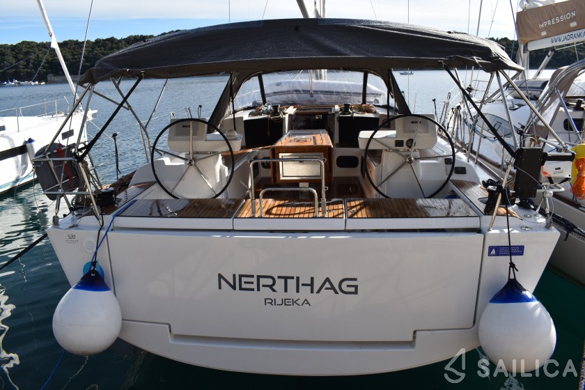 Dufour 520 GL - Yacht Charter Sailica