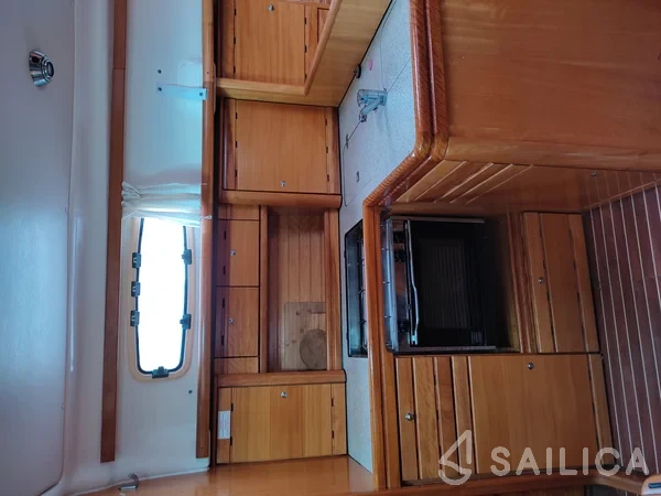Bavaria 37 Cruiser - Yacht Charter Sailica