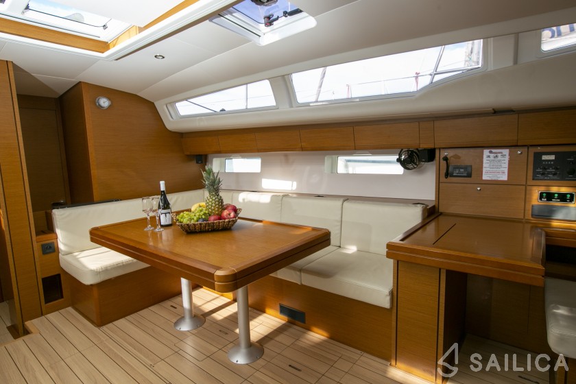 Jeanneau 54 - Yacht Charter Sailica