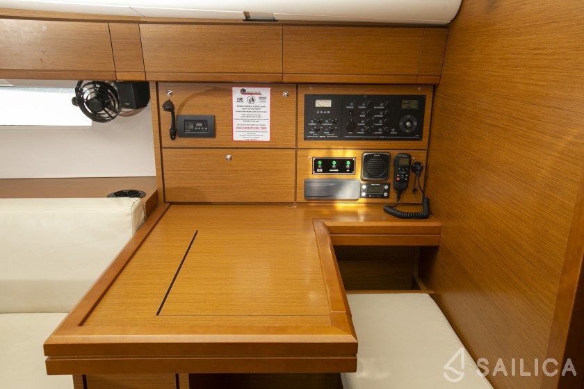 Jeanneau 54 - Yacht Charter Sailica