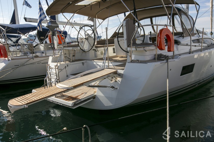 Jeanneau 54 - Yacht Charter Sailica