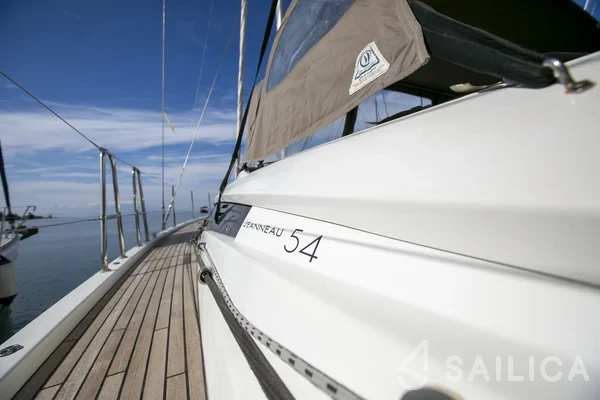 Jeanneau 54 - Yacht Charter Sailica