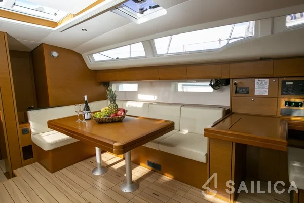 Jeanneau 54 - Yacht Charter Sailica