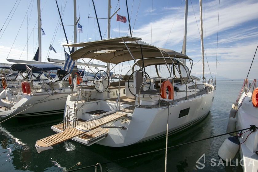 Jeanneau 54 - Yacht Charter Sailica