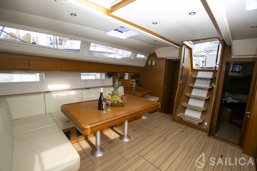 Jeanneau 54 - Yacht Charter Sailica