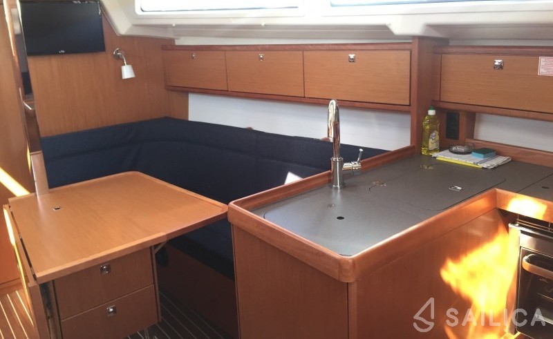 Bavaria 34 Cruiser - Yacht Charter Sailica