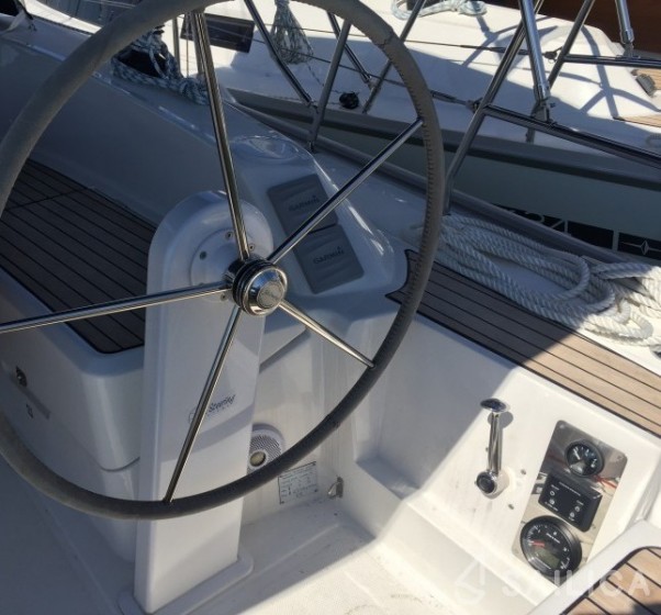 Bavaria 34 Cruiser - Yacht Charter Sailica