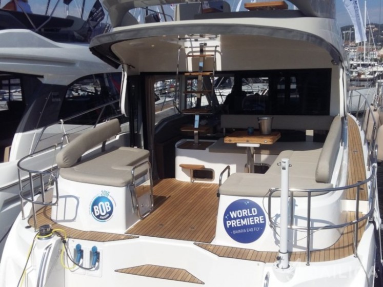 Bavaria E40 Fly - Yacht Charter Sailica