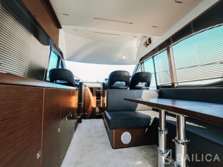 Bavaria R40 - Yacht Charter Sailica