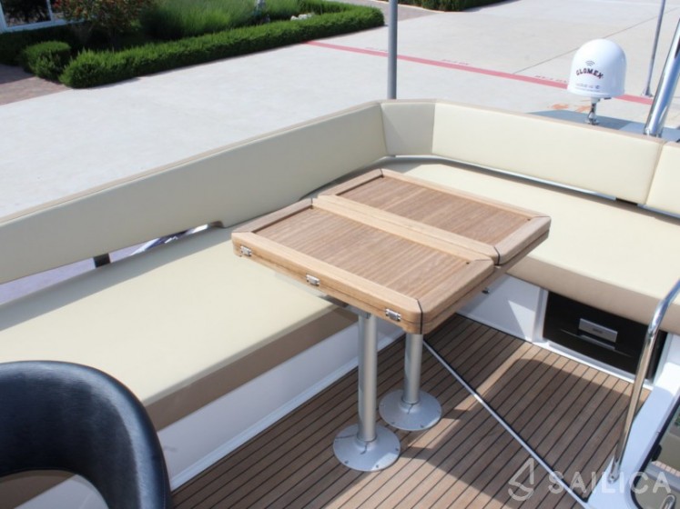 Bavaria R40 - Yacht Charter Sailica