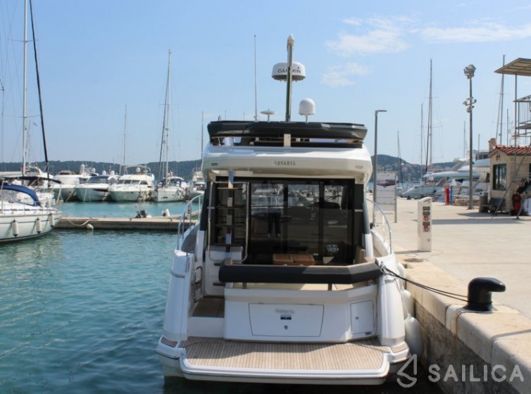 Bavaria R40 - Yacht Charter Sailica