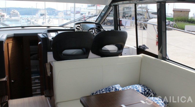 Bavaria R40 - Yacht Charter Sailica