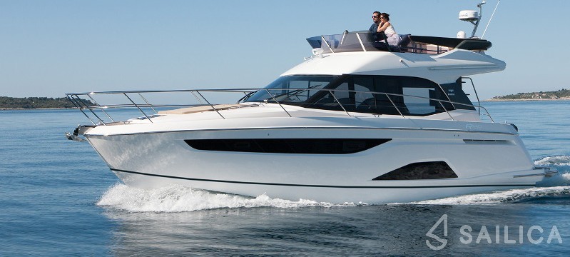 Bavaria R40 - Yacht Charter Sailica