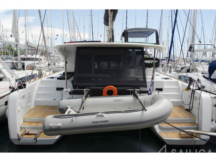 Lagoon 40 - Yacht Charter Sailica
