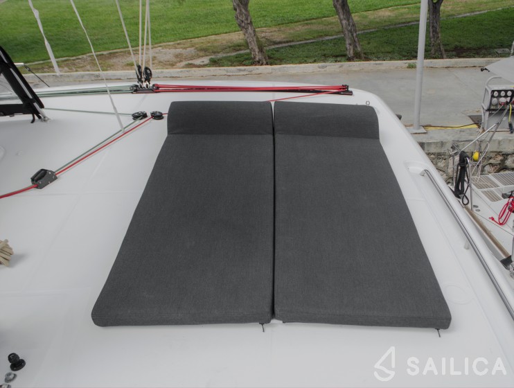 Lagoon 40 - Yacht Charter Sailica