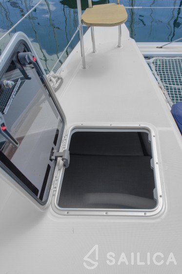 Lagoon 40 - Yacht Charter Sailica