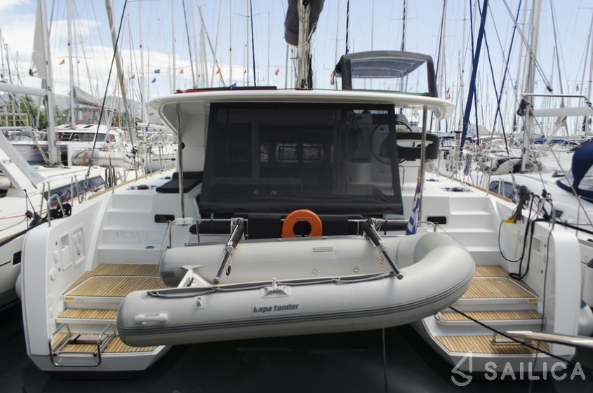 Lagoon 40 - Yacht Charter Sailica