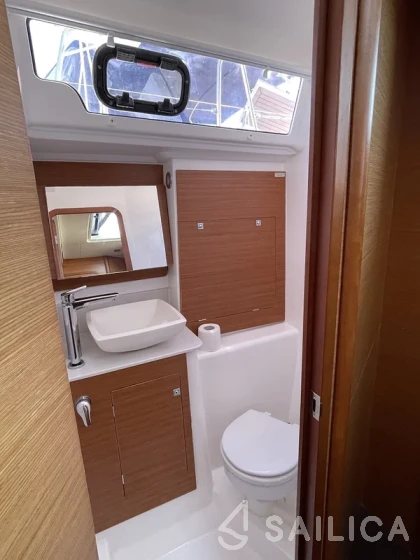 Bavaria C45 - Yacht Charter Sailica