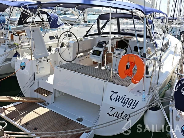 Bavaria C45 - Yacht Charter Sailica