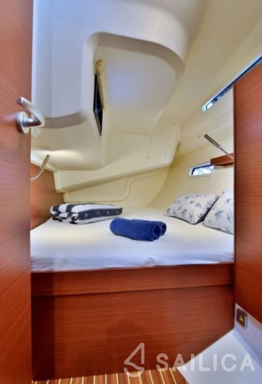 Hanse 388 - Yacht Charter Sailica