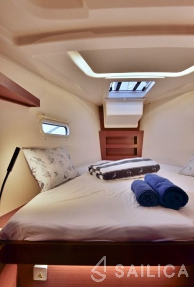 Hanse 388 - Yacht Charter Sailica