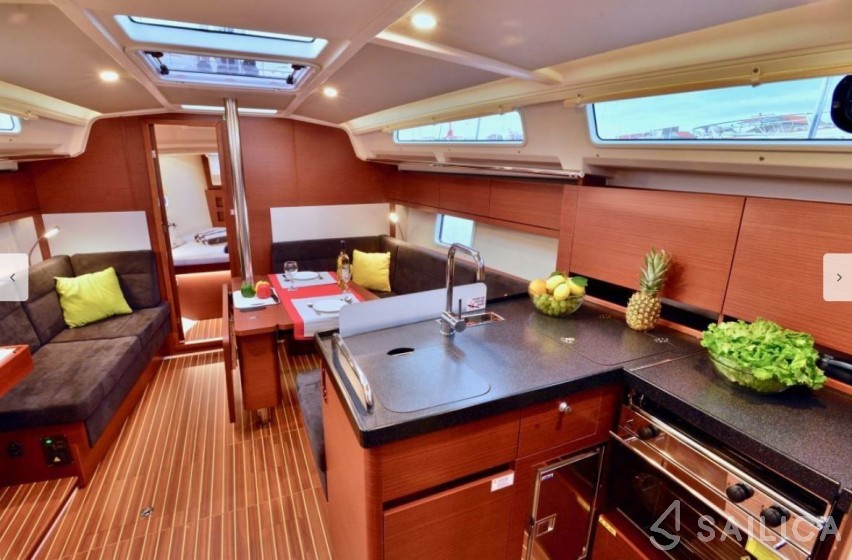 Hanse 388 - Yacht Charter Sailica