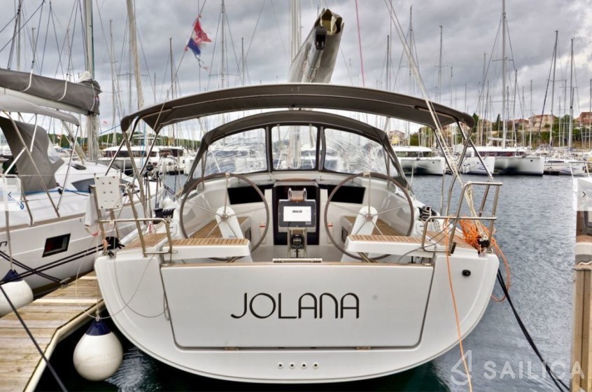 Hanse 388 - Yacht Charter Sailica