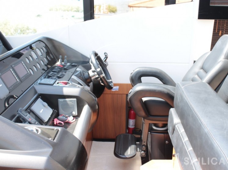 Sunseeker 64 - Yacht Charter Sailica