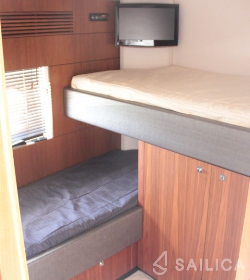 Sunseeker 64 - Yacht Charter Sailica