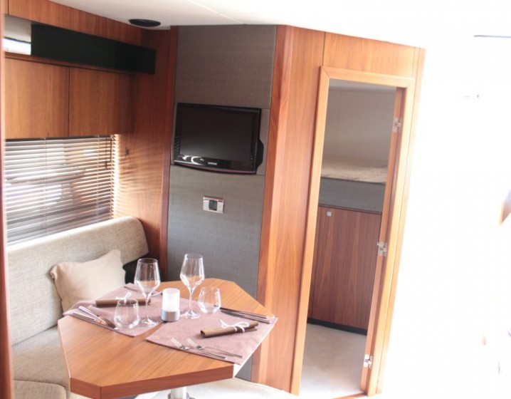 Sunseeker 64 - Yacht Charter Sailica