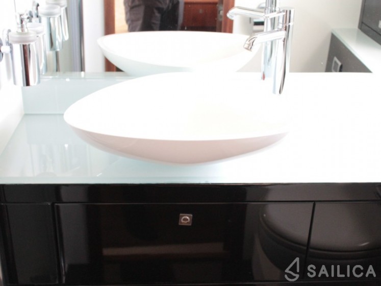 Sunseeker 64 - Yacht Charter Sailica