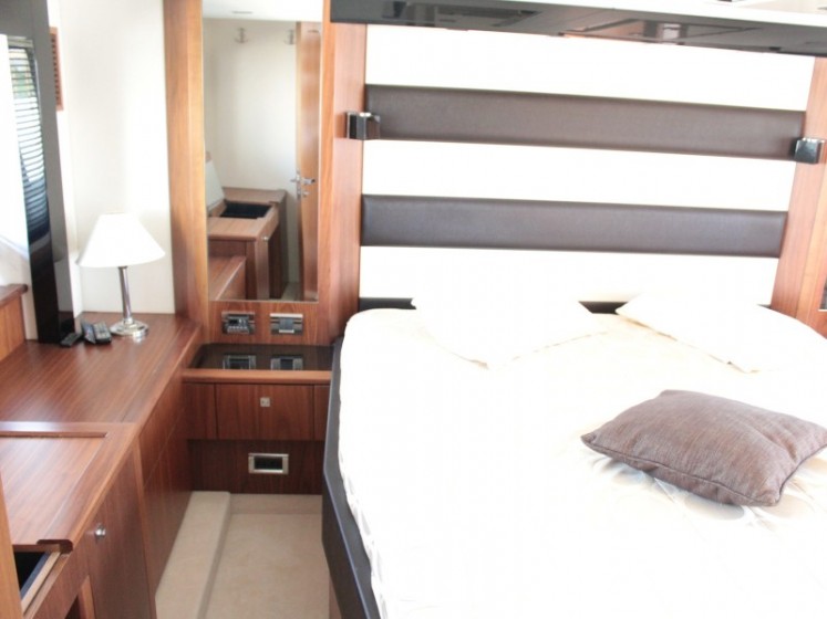 Sunseeker 64 - Yacht Charter Sailica