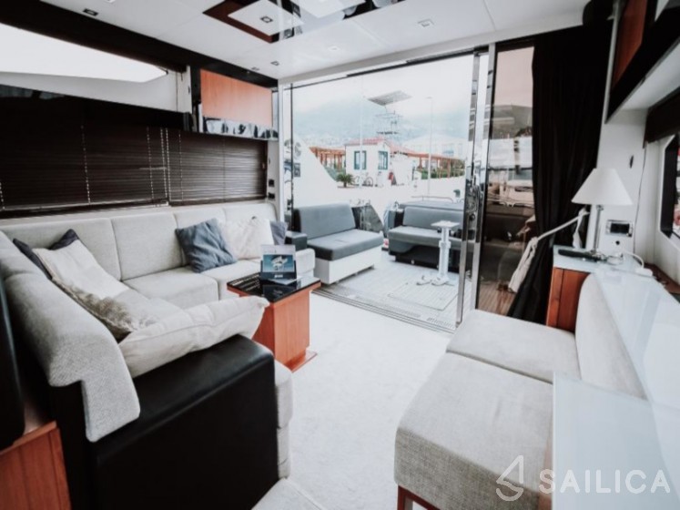 Sunseeker 64 - Yacht Charter Sailica