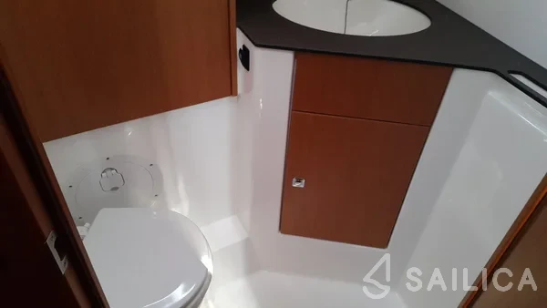 Bavaria 46 Cruiser - Yacht Charter Sailica