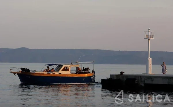 Leut - Yacht Charter Sailica