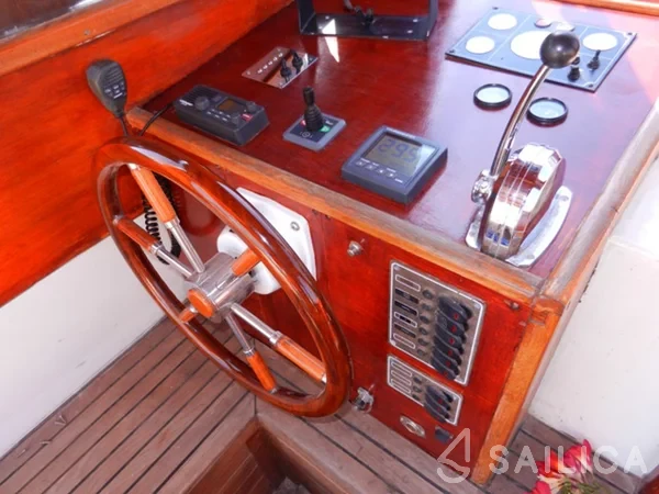 Leut - Yacht Charter Sailica