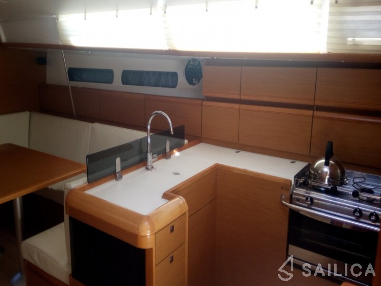 Sun Odyssey 439 - Yacht Charter Sailica