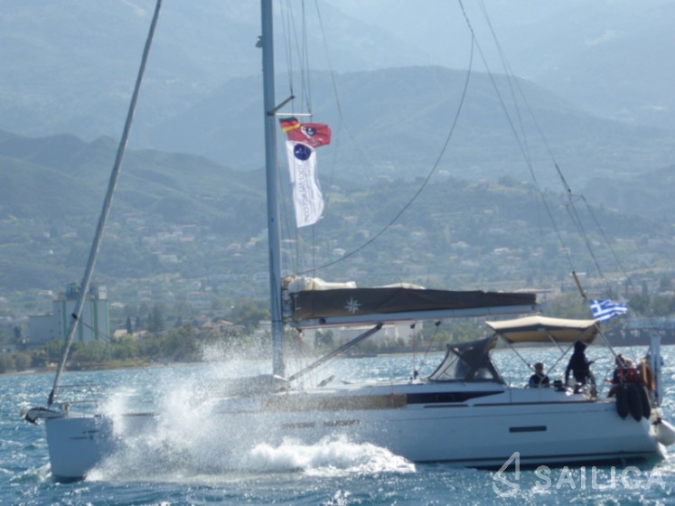 Sun Odyssey 409 - Yacht Charter Sailica