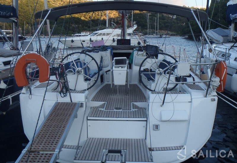 Sun Odyssey 409 - Yacht Charter Sailica
