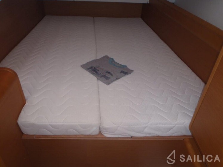 Sun Odyssey 409 - Yacht Charter Sailica