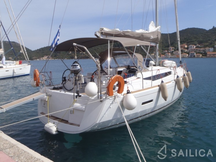Sun Odyssey 409 - Yacht Charter Sailica