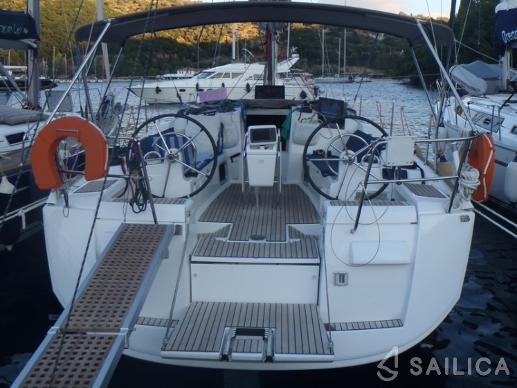 Sun Odyssey 409 - Yacht Charter Sailica