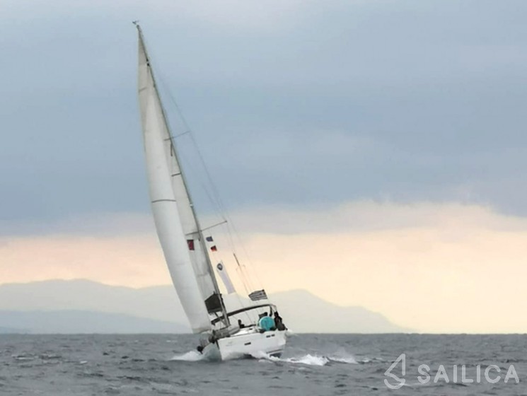 Sun Odyssey 409 - Yacht Charter Sailica